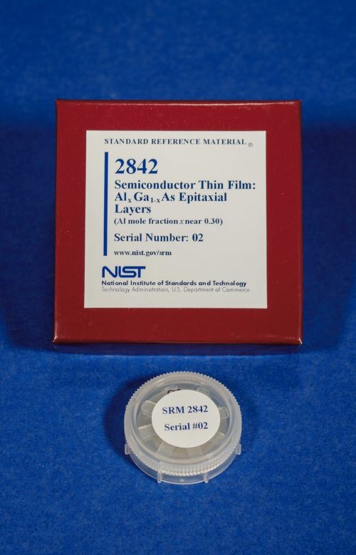 SRM 2842  半導(dǎo)體薄膜：Alx鎵1-xAs外延層(Al摩爾分?jǐn)?shù)x接近0.30)標(biāo)準(zhǔn)品