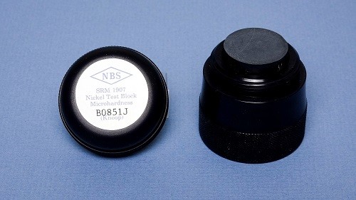 SRM 1907  鎳顯微硬度測試塊(Knoop)標準品